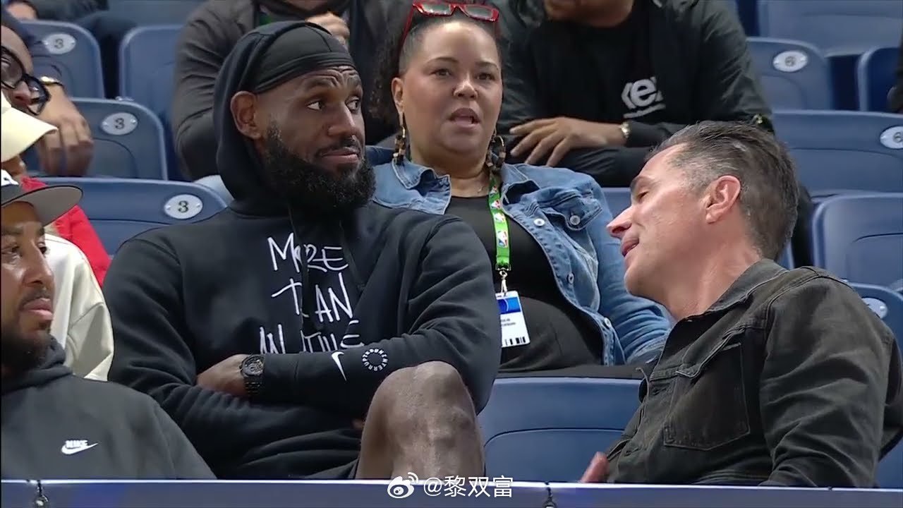 湖人和詹姆斯的合同谈判暂时搁置了，詹姆斯方面到目前也没收到任何报价，湖人管理层把