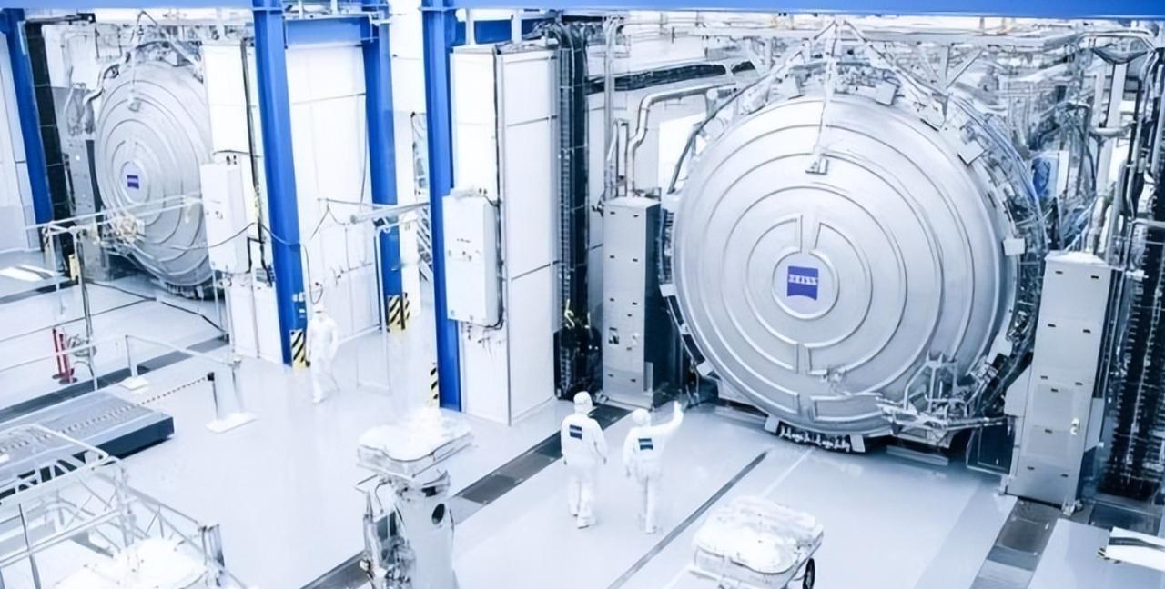 450 亿颗芯片！荷兰突然宣布光刻机决定，欧媒：一切都结束了

荷兰突然把光刻机