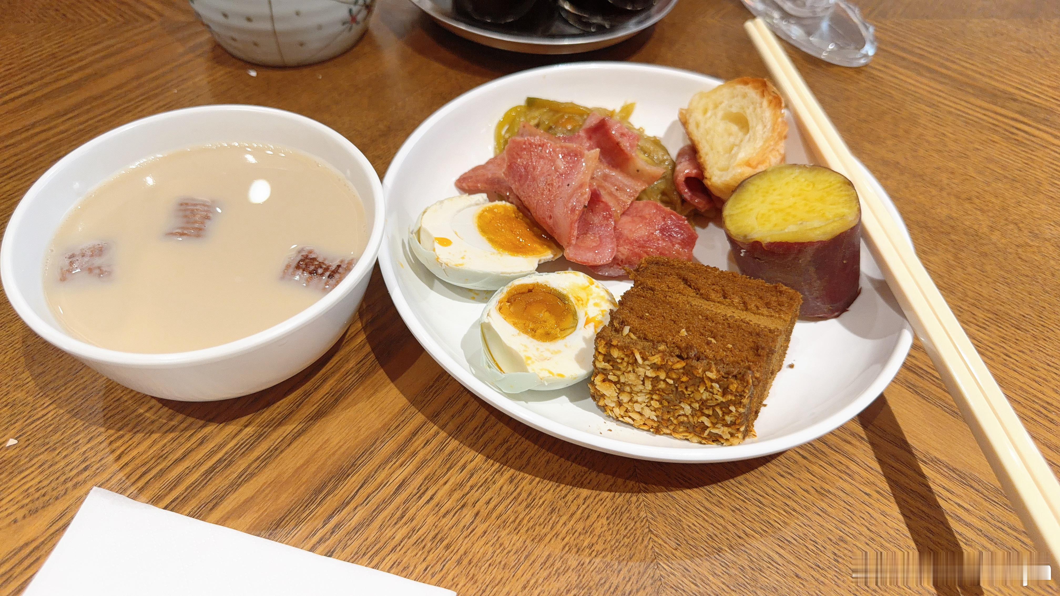 就是一个吃[doge]，打卡早餐 ​​​