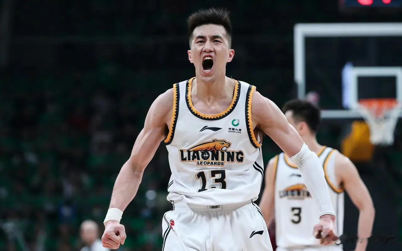 CBA本赛季性价比最低的三位顶薪大咖
1、郭艾伦。CBA顶流，本赛季受制于腿伤，