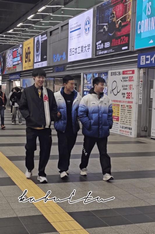 乒乓球选手王楚钦以一场惊人的逆转胜利，再次证明了他不屈不挠的斗志和超凡的竞技水平