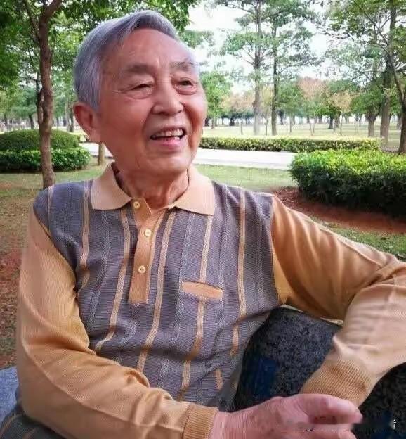 1970年，徐州有一位主任医生瞒着家人，独自服下4克剧毒曼陀罗花。这次冒着生命危