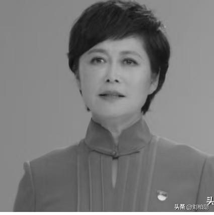 蜉蝣无明日，夏虫无来年，凡人无来生——送别敬一丹
 看到敬一丹离去的消息，心里久