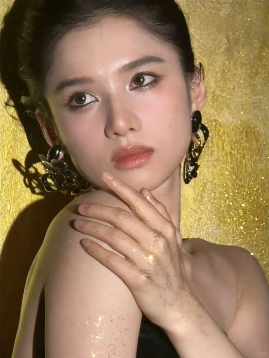 太好了 是张婧仪的live 我们有救了