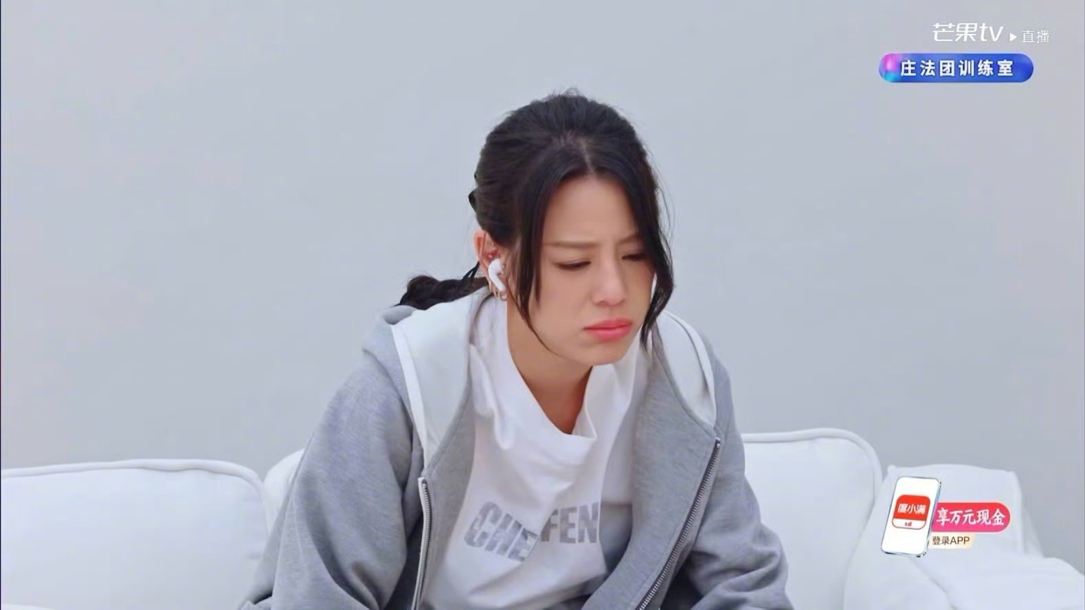 之前江语晨不是凌晨急寻律师吗？是因为江语晨小考前一晚被前夫告了，要抢抚养权，但后