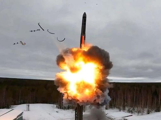 俄军大规模空袭基辅，白采尔卡遭“榛树”导弹打击尚未证实乌克兰方面消息称，一枚“榛