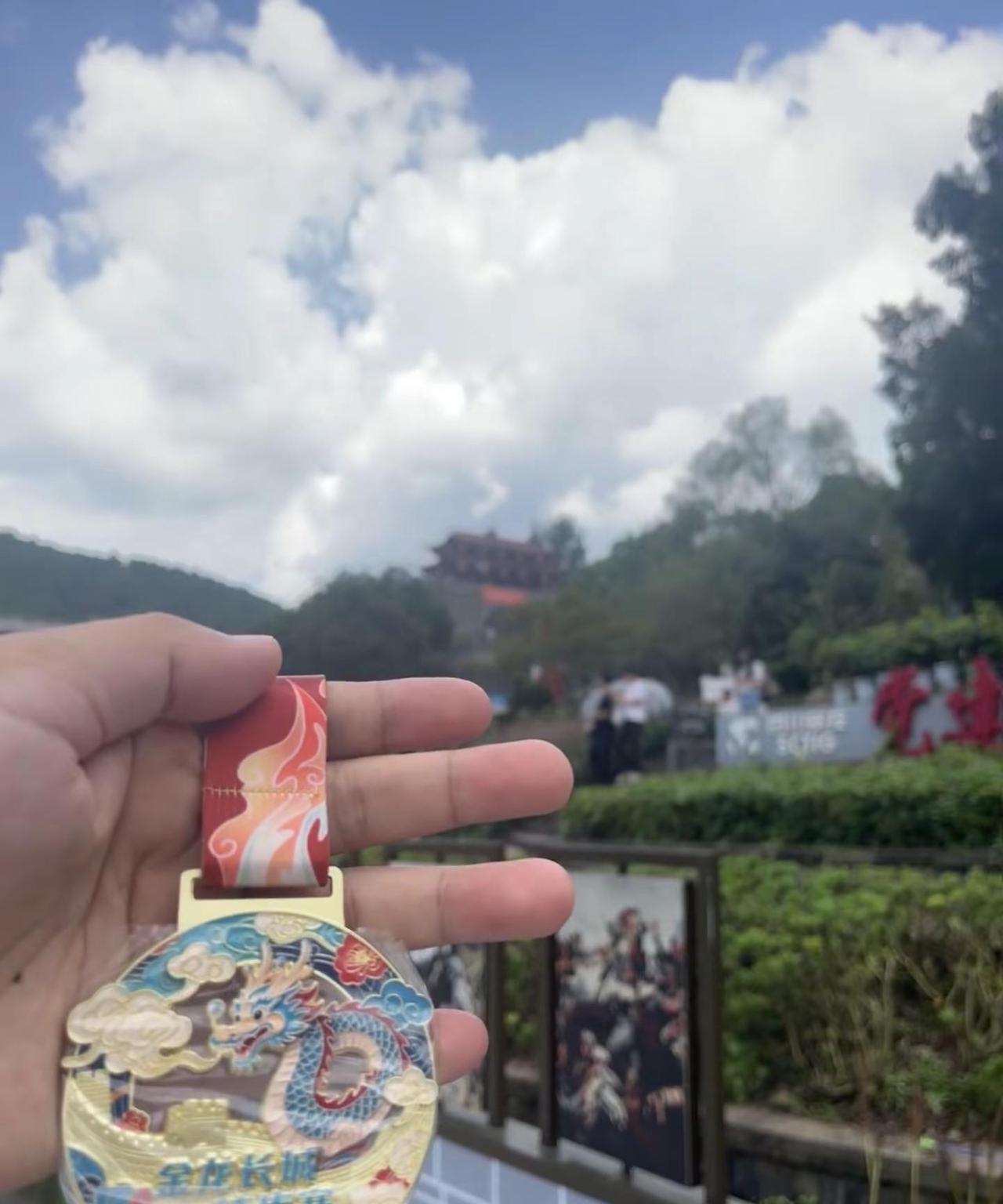 金龙长城 成都游玩攻略 成都周边游游山玩水释放心情 爬山拍照