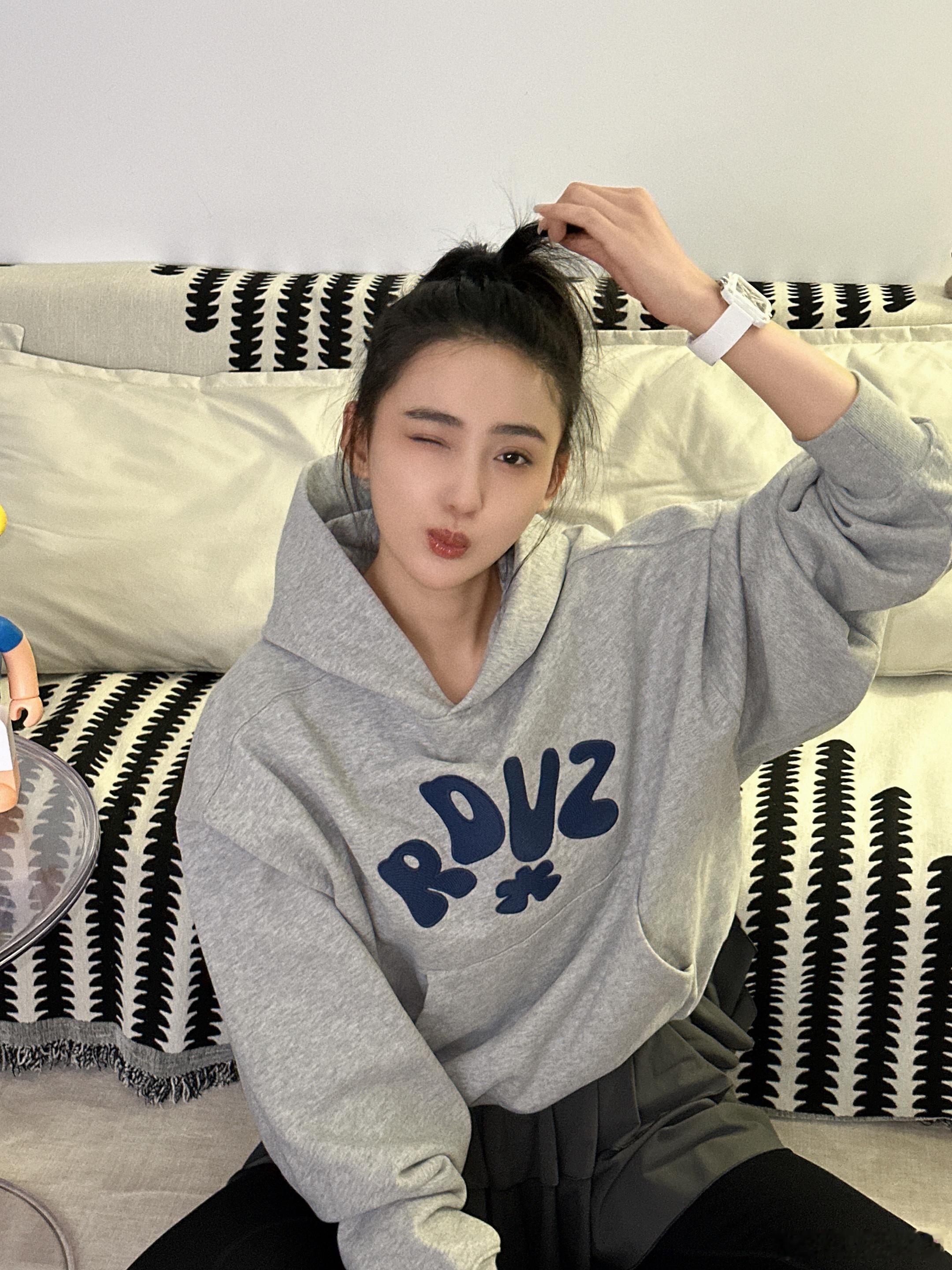 北京下雪的这些天没忍住又变成了长发小艾我的日常plog非正式跨年派对艾晓琪