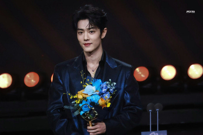 喵娲娲发了肖战未曝光照片  肖战的生图真的永远封神📸 五官精致气质绝了，不管什