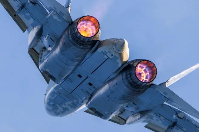 親克里姆林宮的社交媒體頻道上，出現了一張Su-57戰鬥機先前未公開的機尾照片，詳