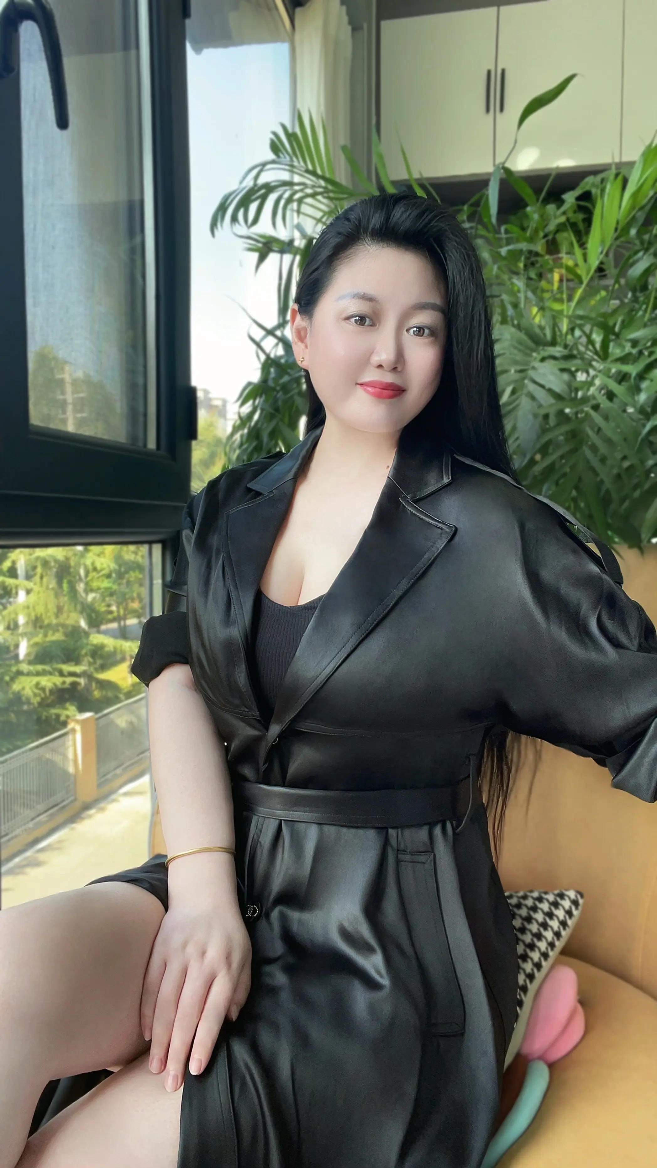 人这一辈子，什么才是幸福，你穷了有人陪你，你累了有人心疼你，你痛了有人...