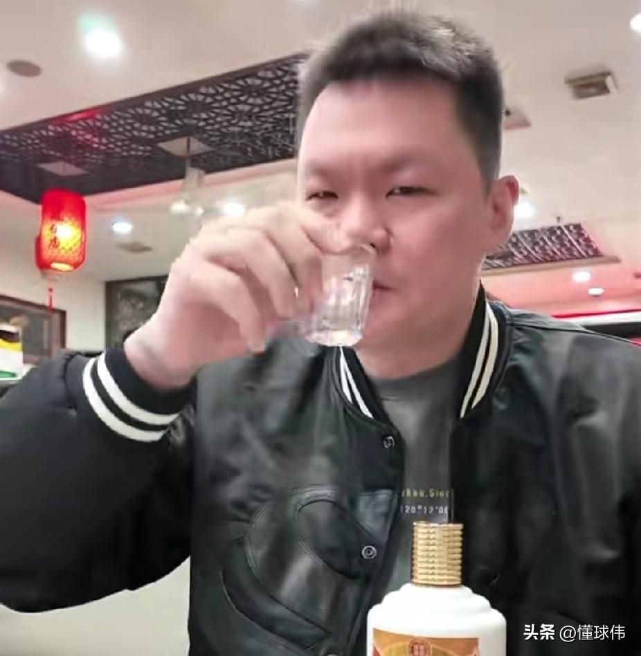 满满的回忆！朱芳雨回忆广东队第一次夺冠：

“04年21岁的我。”

“终于跟广