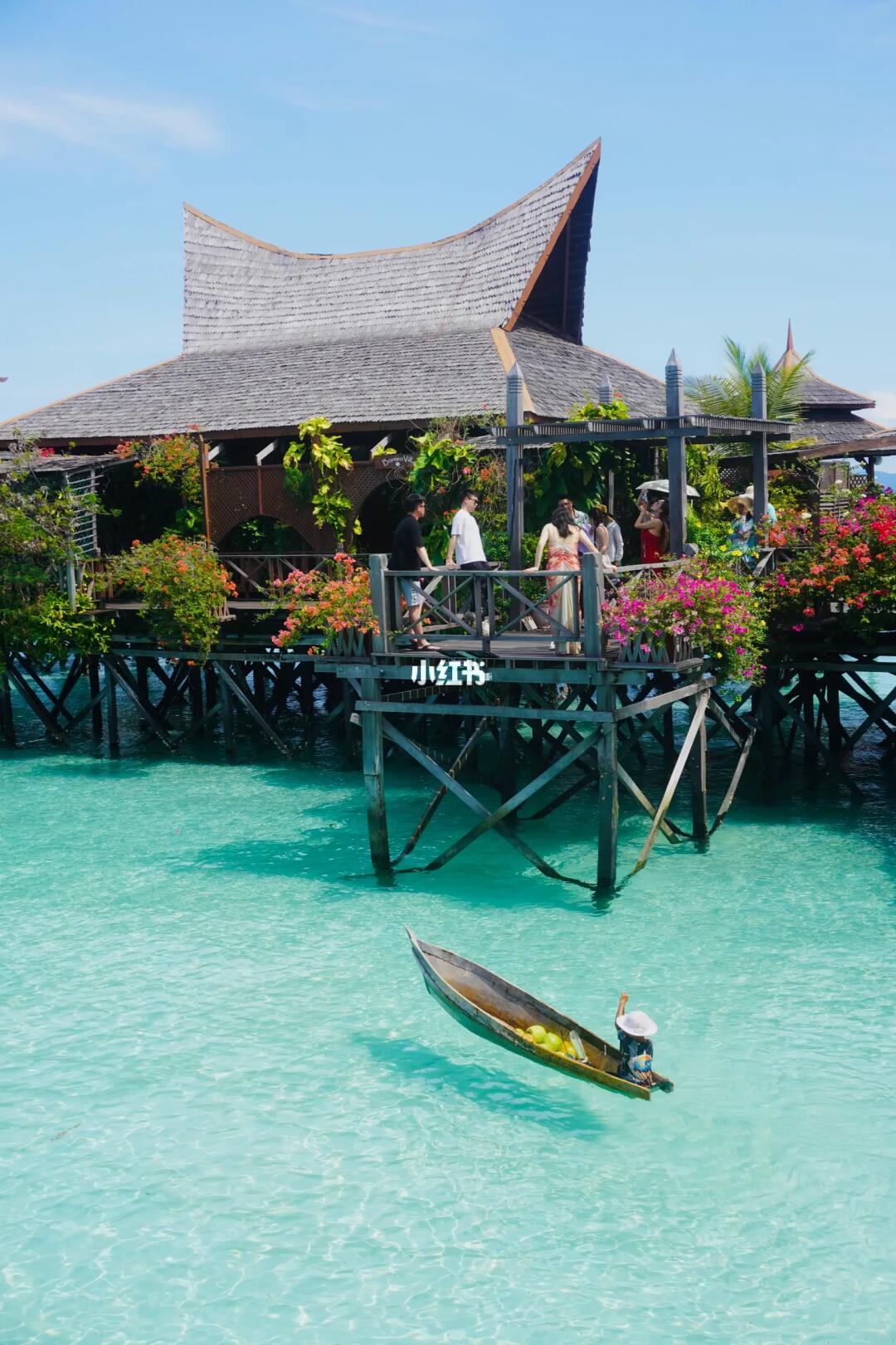 仙本那，我坐上了巴瑶族小朋友的椰子船