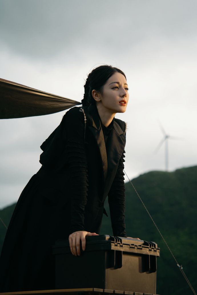 猎枭主理人聂九罗已蓄势待发，疯刀出鞘，谁懂今晚期待住我们的疯刀的故事上线，已经迫