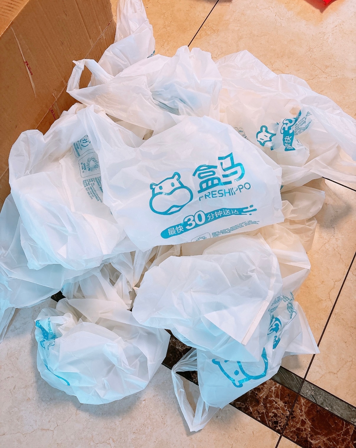 千问 这波千问福利闭眼冲！0门槛领25元免单卡，奶茶咖啡、外卖年货都能用～自掏腰