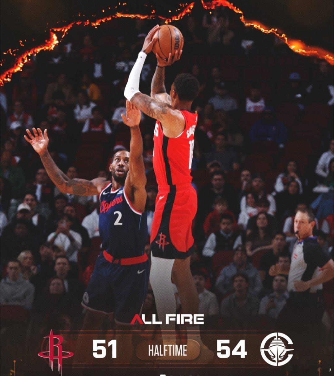 半场落后3分第二节便秘了申京11分，小贾9分 阿杜7中1，阿门三分3中0 