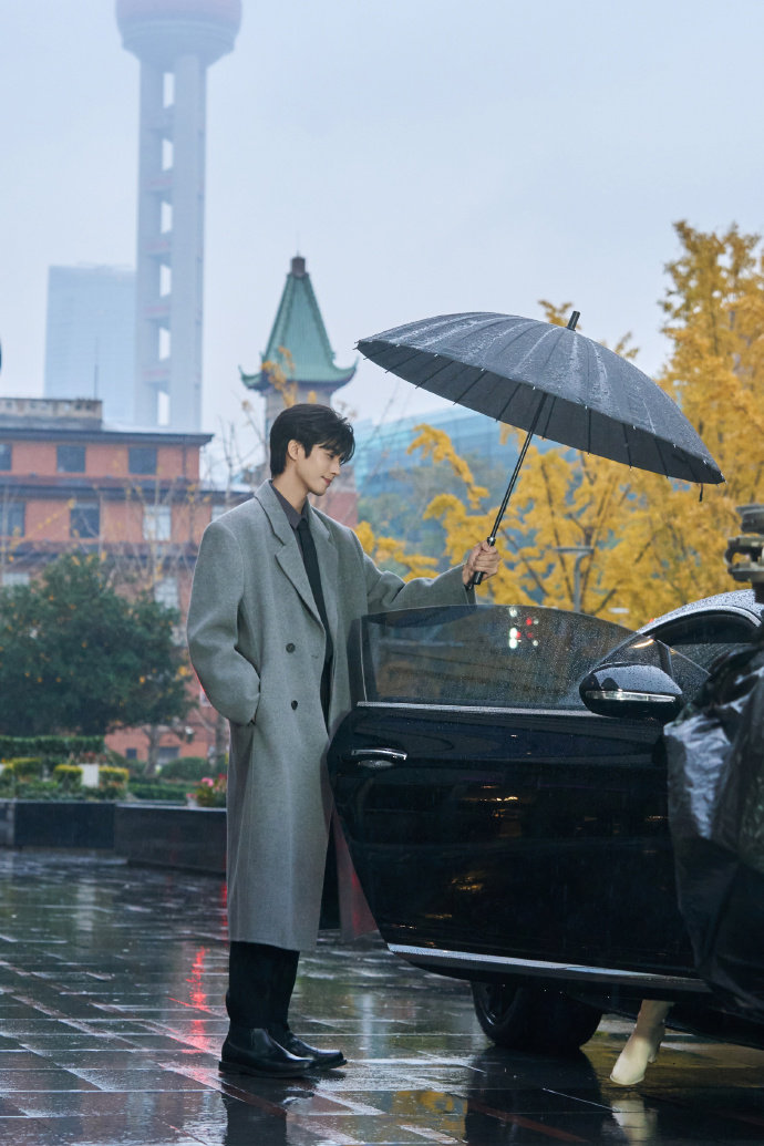 宋威龙浓颜眉眼冲击力 宋威龙回归现偶舒适圈 宋威龙回归现偶舒适圈，宋威龙浓颜眉眼