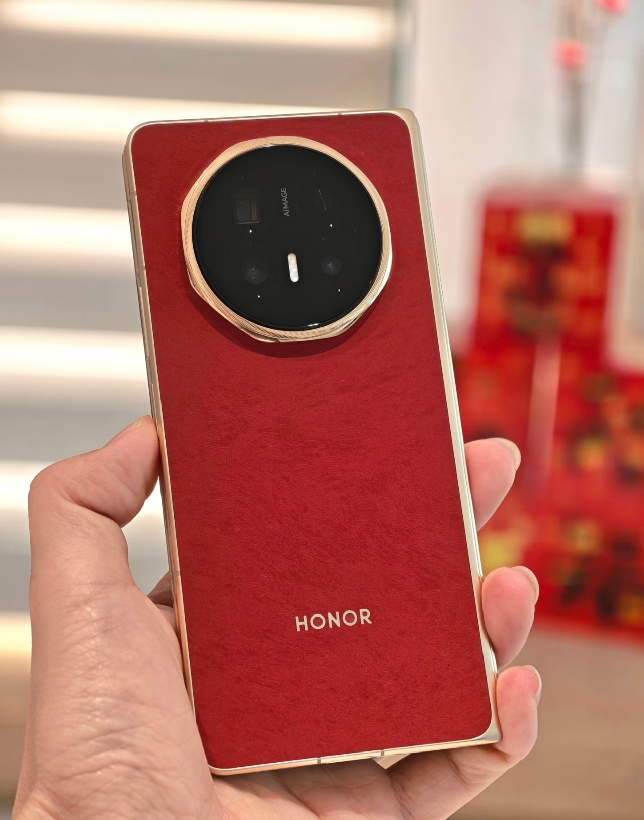 等iPhoneFold还是选安卓折叠屏 安卓阵营折叠屏已步入成熟阶段，以荣耀Ma