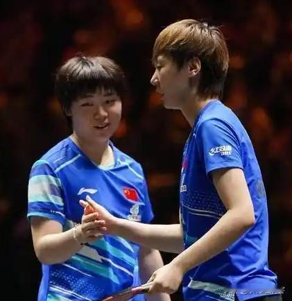 今晚看点拉满！国乒女双冲金，中日巅峰对决来了。

球友们，今晚这场乒乓球女双决赛