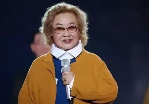 知道郭兰英退休金多少吗？说出来你可能不信，但真正震撼你的，是她拿着这笔钱干了什么
