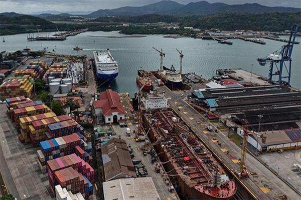 中远海运的一个动作，巴拿马怎么就慌了，难道打到了运河命门？
在巴拿马政府强行接管