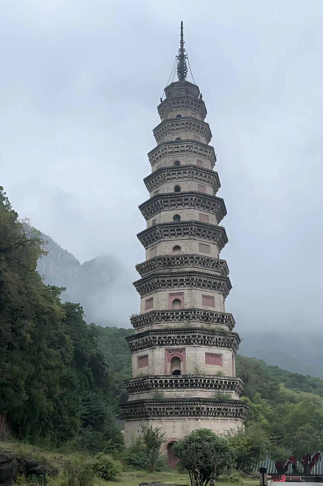 为啥《新闻联播》之后的广告最贵？因为能把《新闻联播》完整看完的人，要么是狠人要么