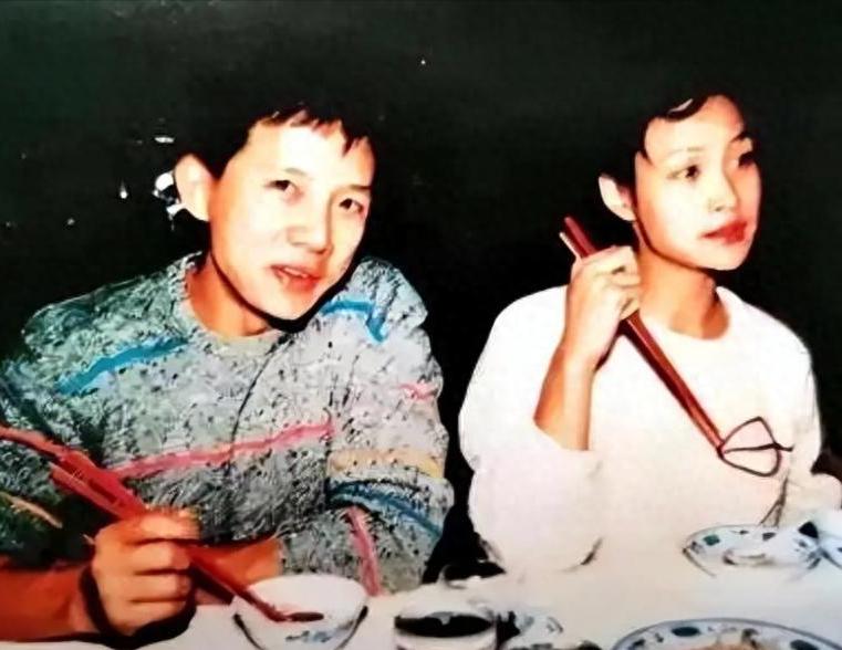原来他是陈冲前夫，定居好莱坞近40年，如今73岁仍孤独一人1981年。
 
 