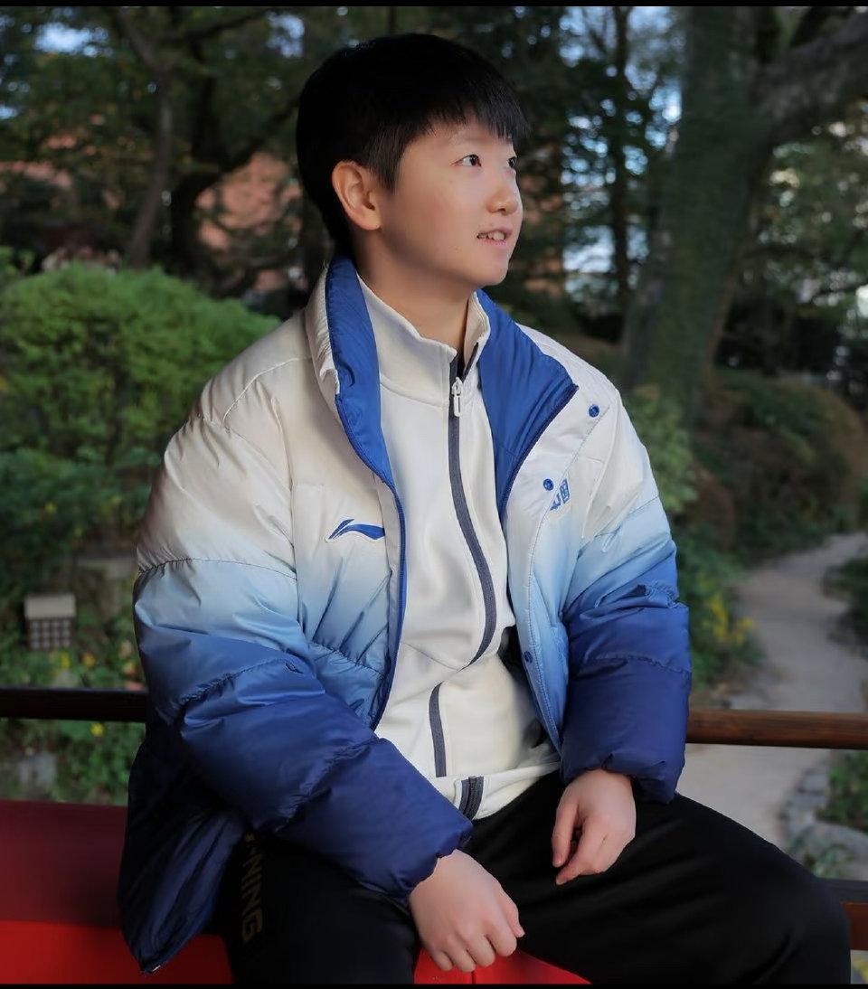 说实话这次孙颖莎没有参加乒超的半决赛，还是因为之前的赛程过于密集，在香港的总决赛