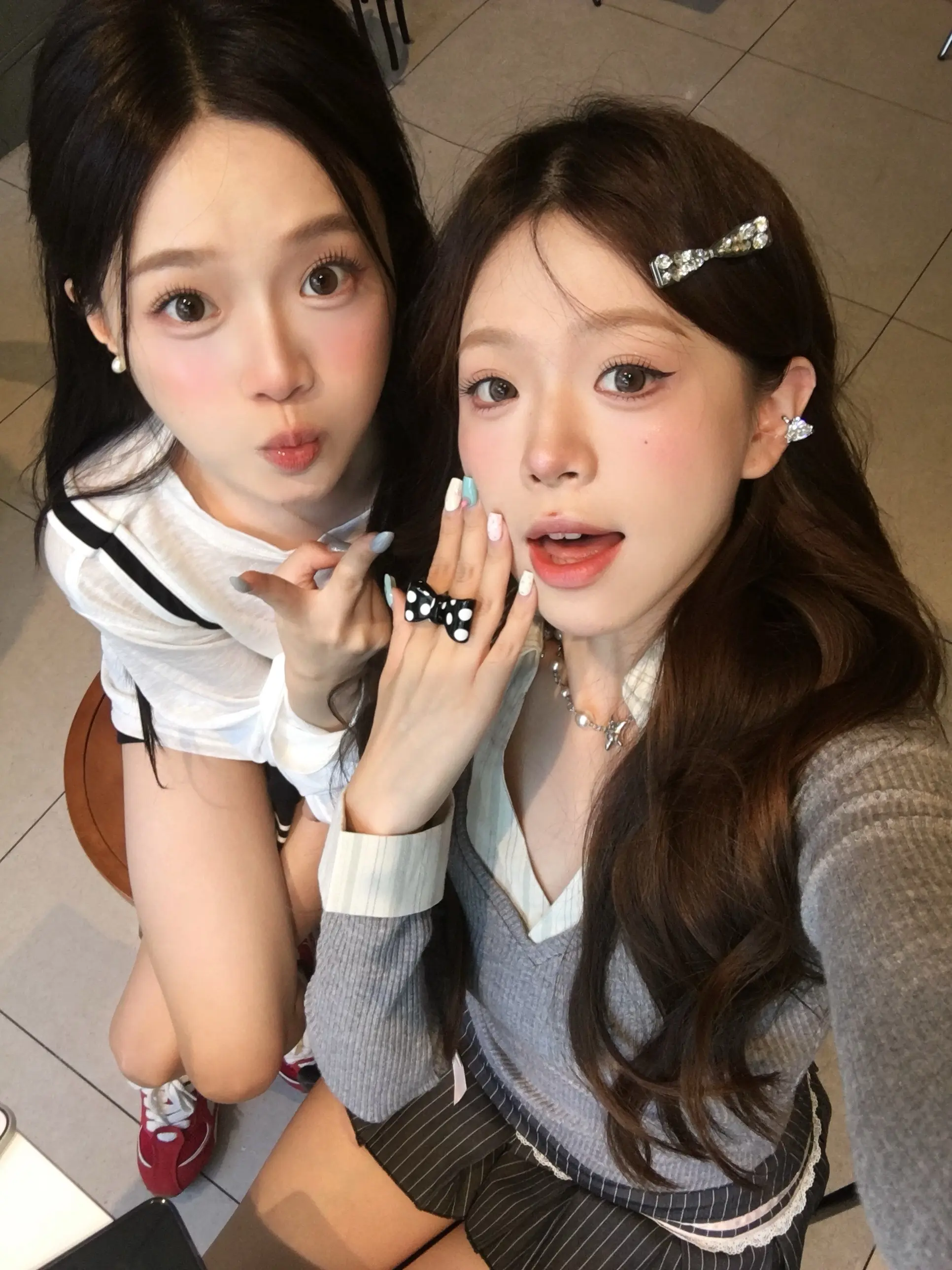 总有些人一起坐着就很开心✌︎' ֊'