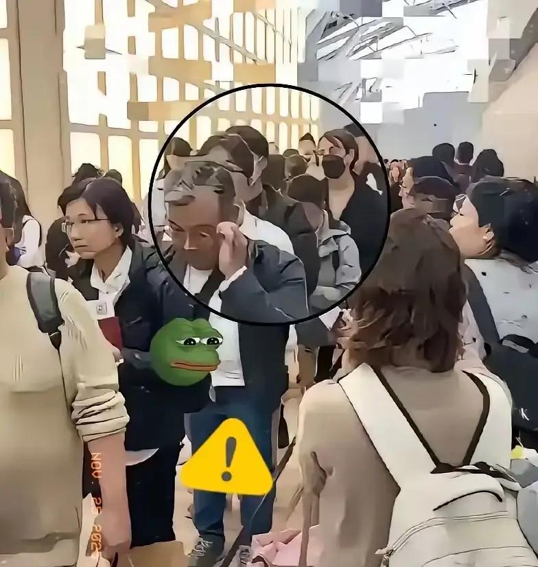 爱国情怀一下子就有了？日本机场到处都是中国人的面孔，个个都是面色沉重，但是没办法