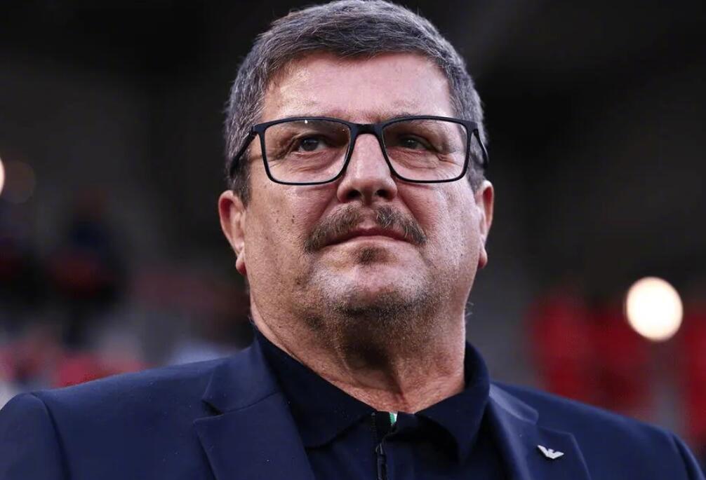 意大利官方公告，成年队6月将与卢森堡和希腊进行两场友谊赛，U21主帅巴尔迪尼团队