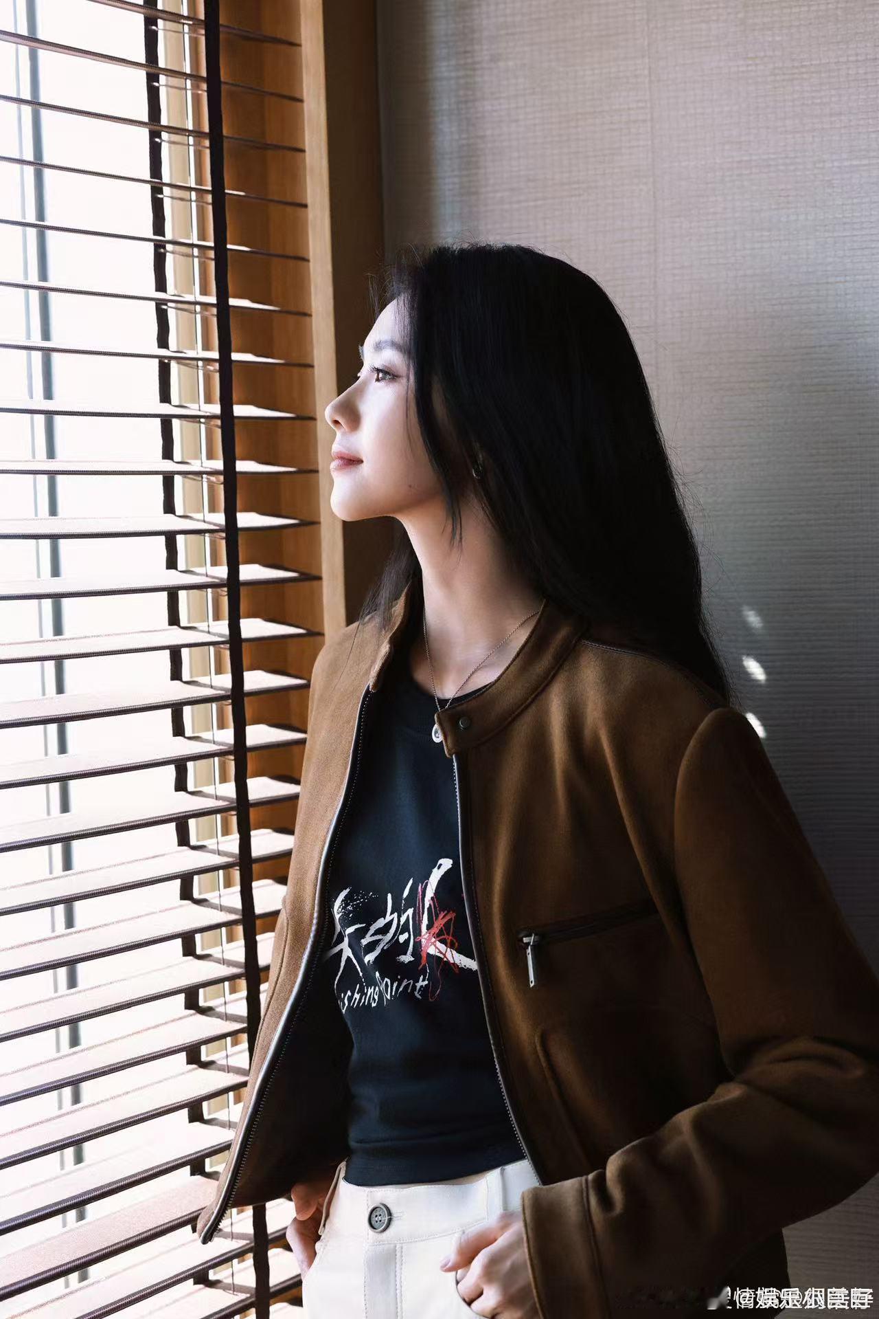 刘浩存演李晨的妹妹 一直很喜欢看悬疑氛围感满满的影片，这次李晨饰演刘浩存的哥哥，