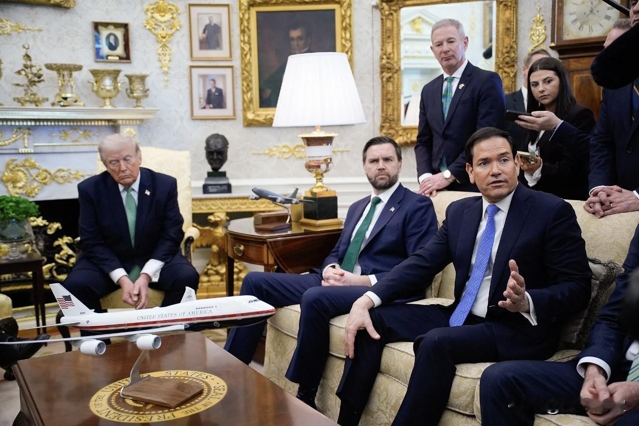 美国政府应如何平衡战争与和平
 
战争与和平的平衡，本质是强权执念与国际公理的博