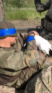 一小股俄罗斯士兵在克利什基夫卡附近被乌军俘虏，他们将被送往后方，作为战俘交换的一