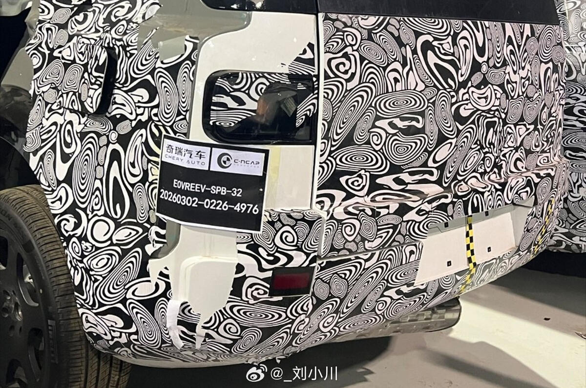 FREELANDER神行者首款车型曝光 图1至图4为新车外观曝光照，图5为新车内