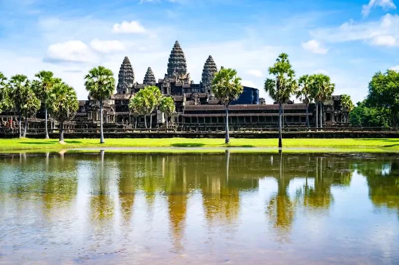 柬埔寨政府正式决定：试行中国公民免签证入境柬埔寨政策，每次入境可停留14天。网友