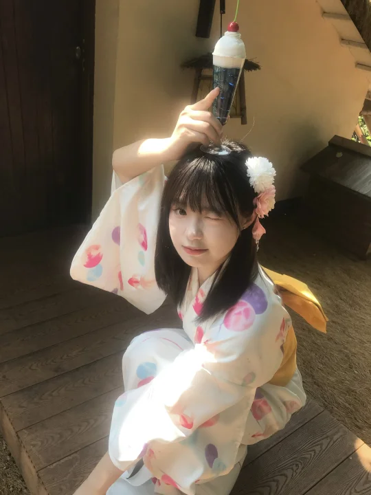 右划看我在猫猫寺拍的绝美拍立得