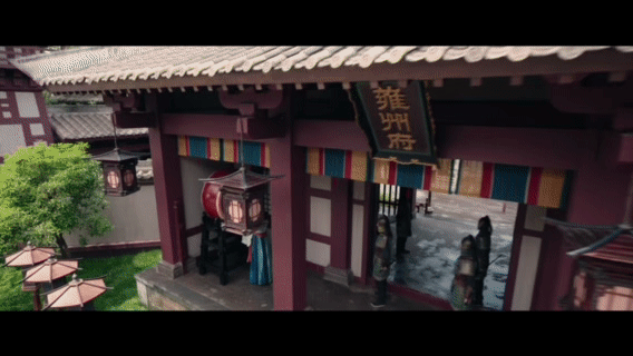 谁懂橘娘切换身份的爽感！前一秒是耐心照料家人的大家闺秀，后一秒是直面恶徒的护家战