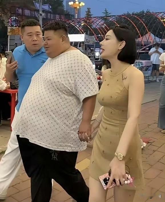 这三款男女结合，优势互补型和强强联手型，你更看好哪一种？