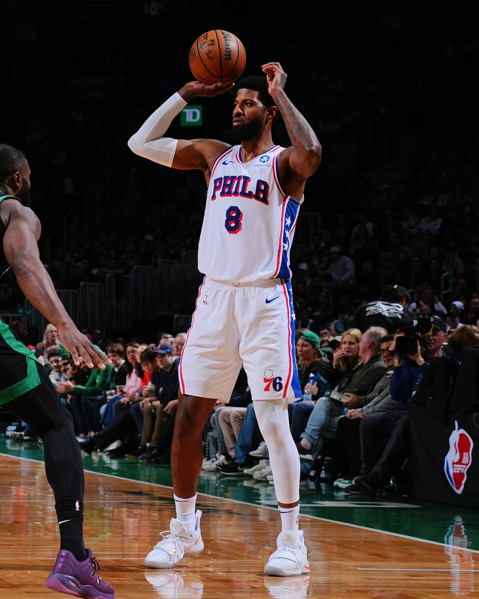 PG2.5 限时返场保罗-乔治今日上脚76人2比3凯尔特人76人2比3凯尔特人