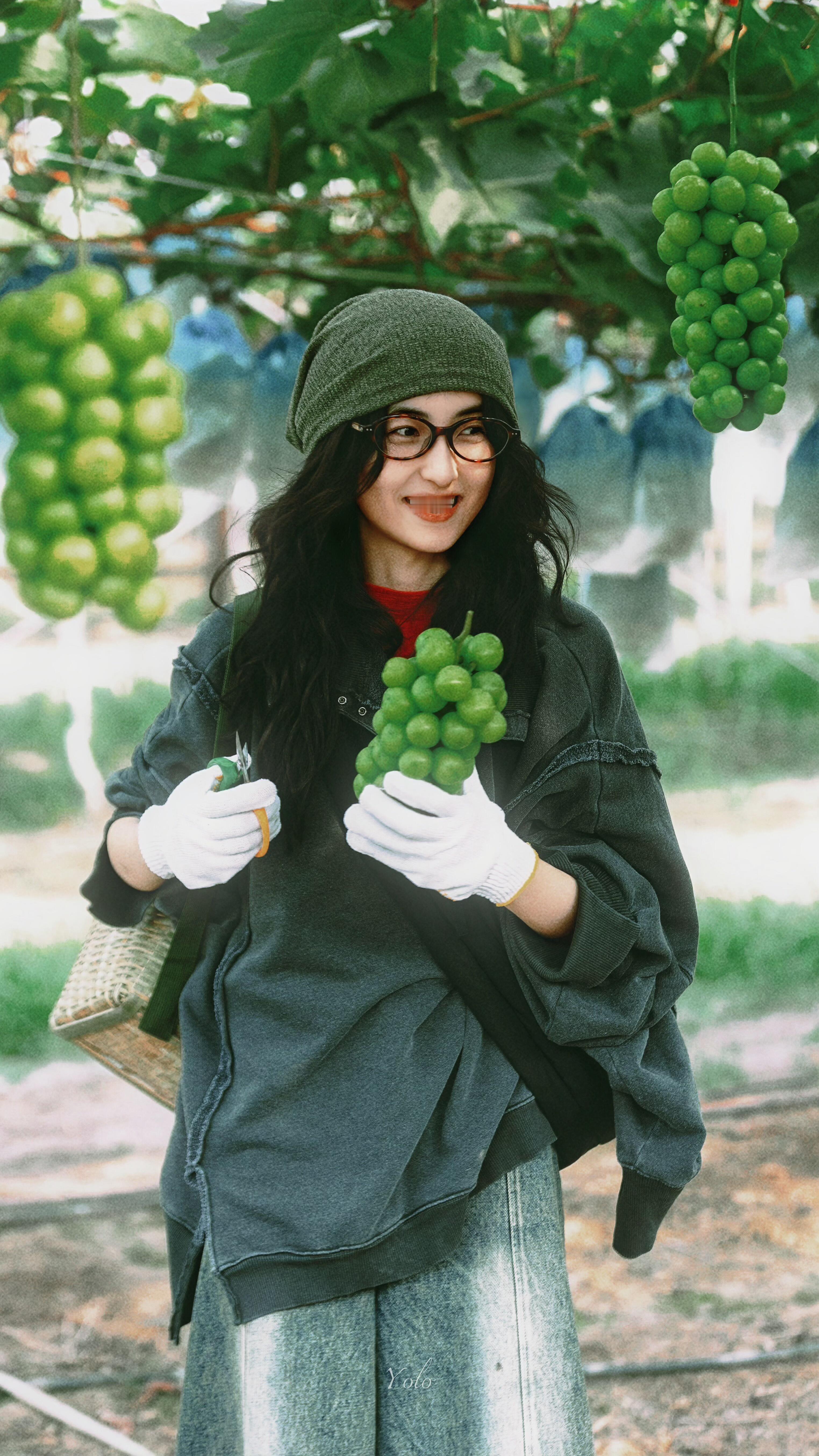 张子枫[超话] 张子枫· 逐渐变浓的秋💚 分享一组妹妹在向往的生活里的美图～张