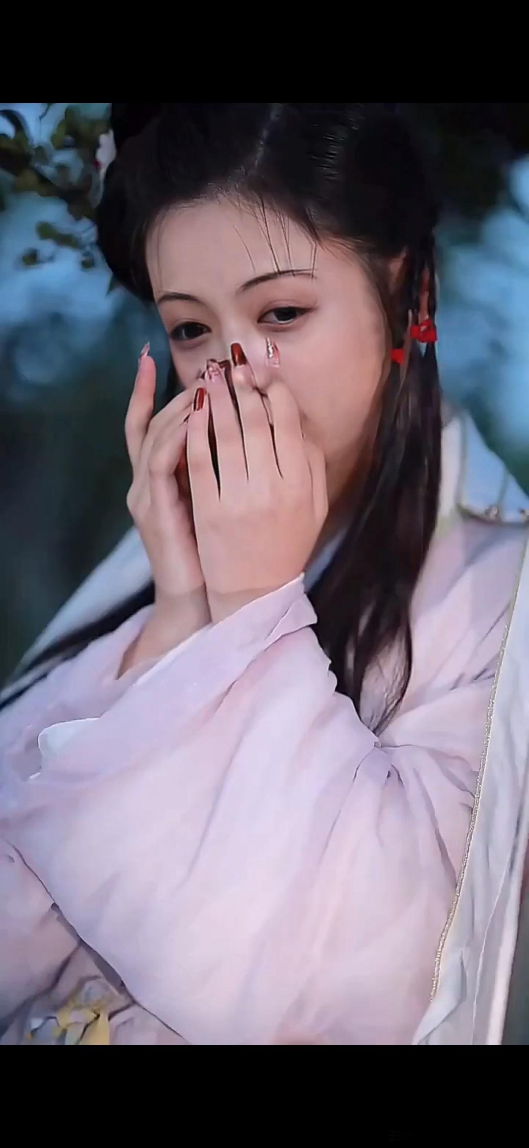 #情爱日记[超话]#                   《无题》凄婉佳人掩泪妆