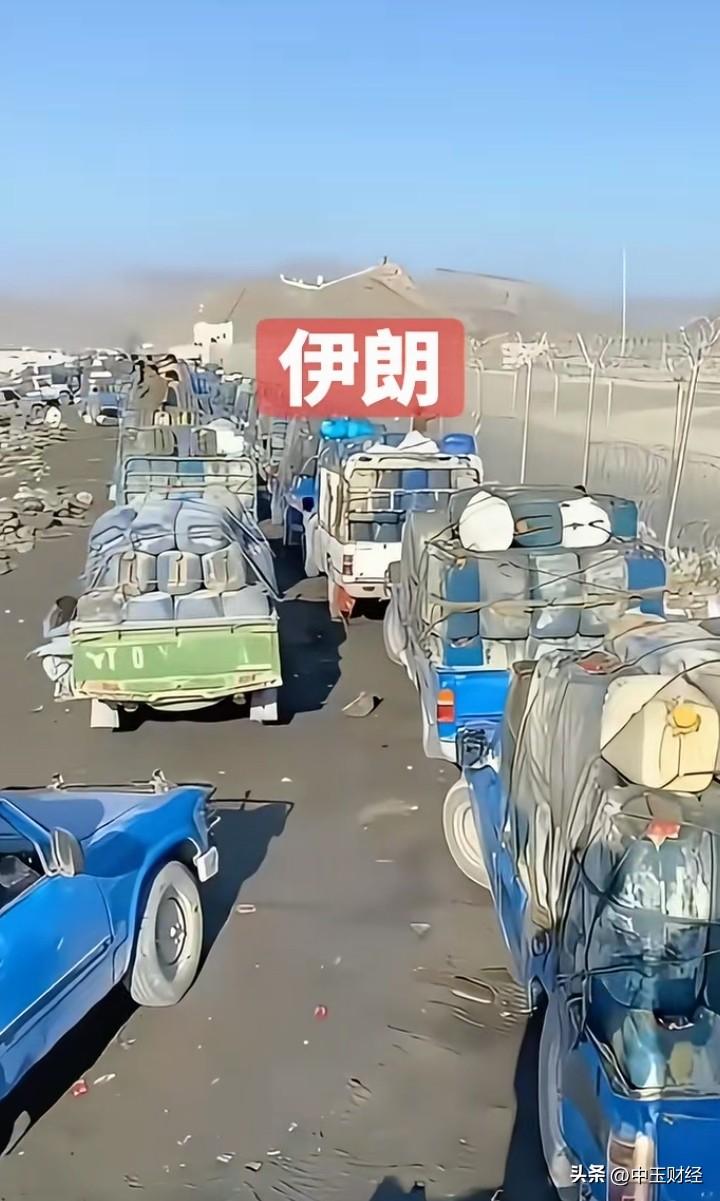 哈梅内伊是伊朗的最高精神领袖，在伊朗人民中有着极高的位置。哈梅内伊被美炸死之后，