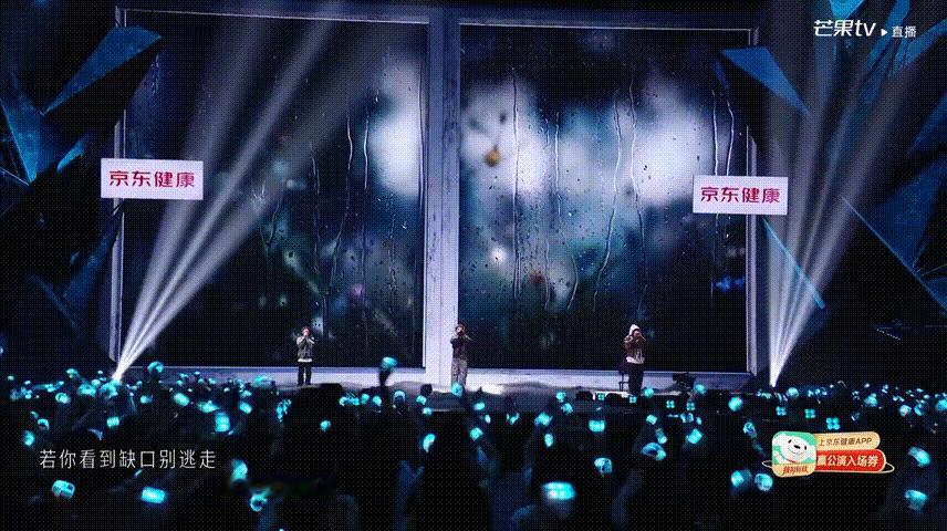 余文乐哀人组857票余文乐艾热王以太857票看完直播看到857这个分数的时候，我