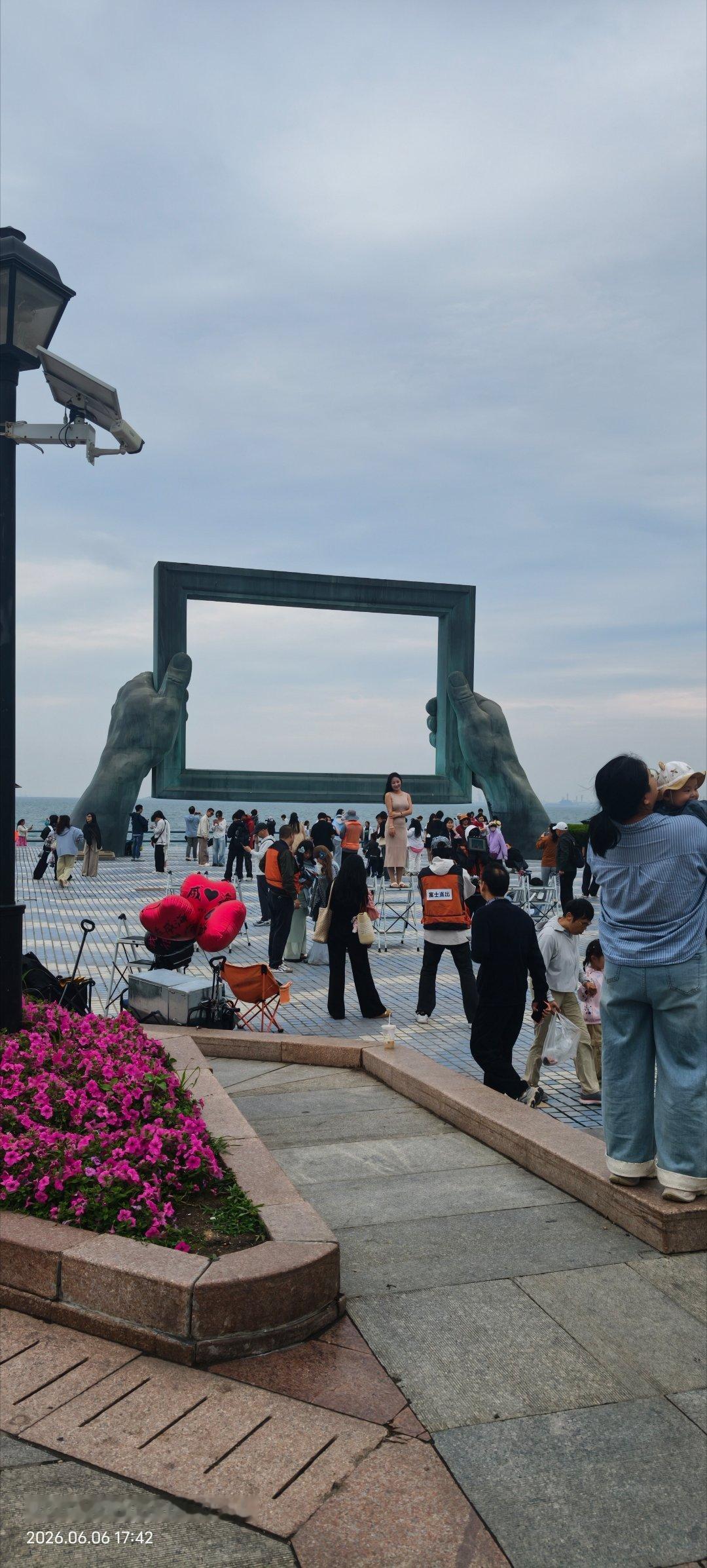 生活手记生活手记快乐的时光总是稍瞬即逝的，假期的最后一天了，不开森 