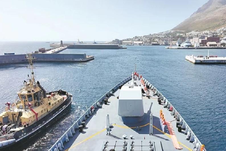 1月12日，美国《华尔街日报》发文:“南非与中国、俄罗斯、伊朗等国举行联合军演，