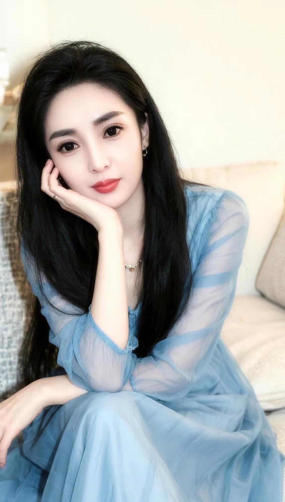 🌈 ᴿᴬᴵᴺᴮᴼᵂ 🌻✨叮~纸短情长，我要用一辈子来写愿余生长长的路我们慢慢