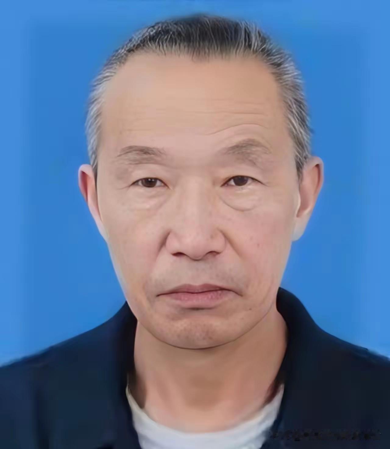 2026年3月26日清晨，深圳罗湖东门中路，69岁的保洁员邓根仔，早早走上街头开