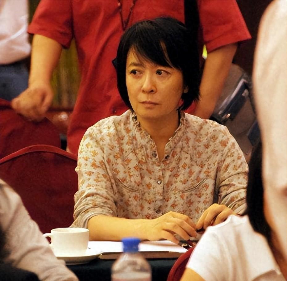 早在2005年，王京花提出离开华谊，她问旗下的艺人：“有谁想跟我走？”几十个艺人