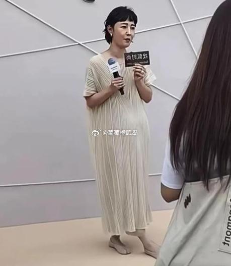 白百何变化也太大了吧，都认不出来了。 ​​​